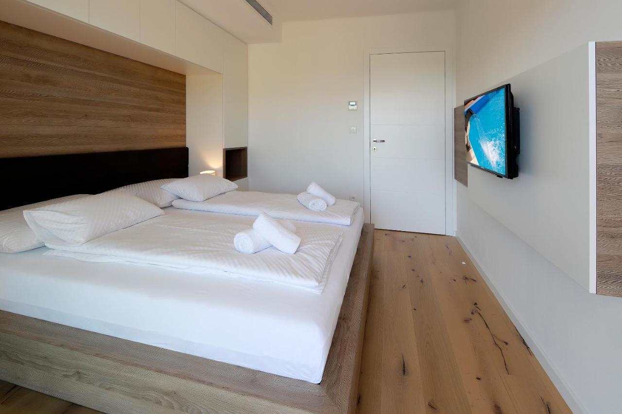 Modena Maris-Heated Pool-Grill-Relax-Jacuzzi Apartments Ičići Exterior foto